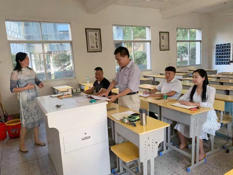 市卫校开展“不忘初心 牢记使命”主题教育集体学习